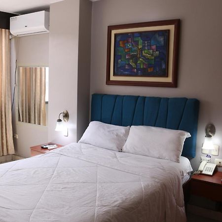 Tropical Inn Hotel جواياكيل المظهر الخارجي الصورة