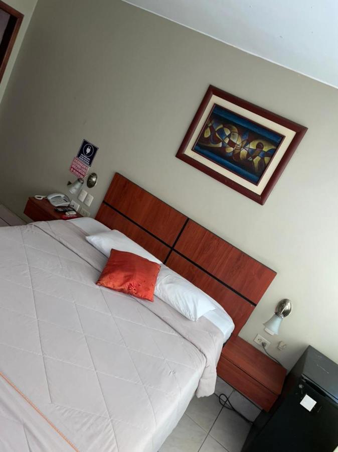 Tropical Inn Hotel جواياكيل المظهر الخارجي الصورة