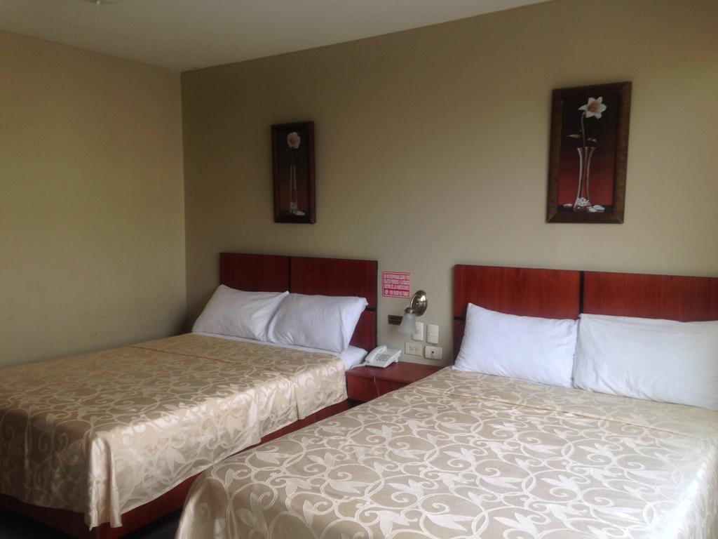 Tropical Inn Hotel جواياكيل المظهر الخارجي الصورة