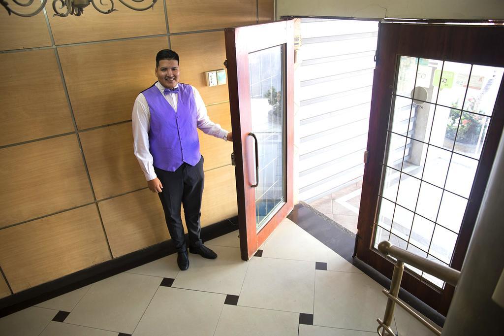 Tropical Inn Hotel جواياكيل المظهر الخارجي الصورة