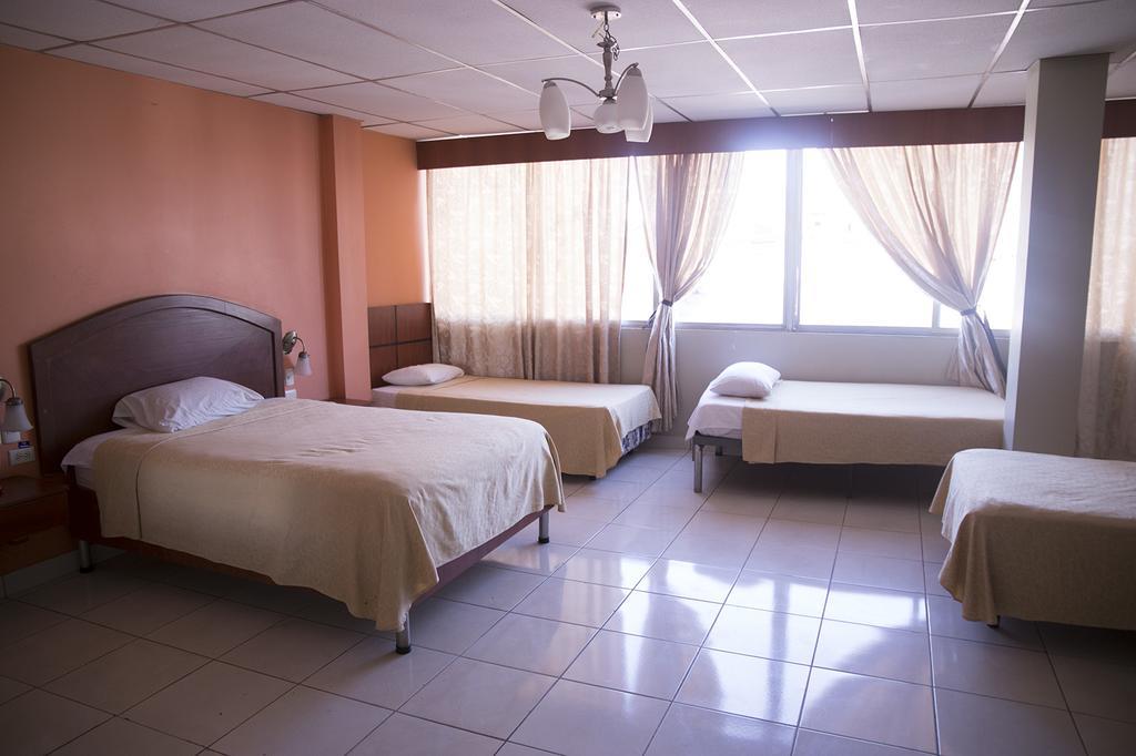 Tropical Inn Hotel جواياكيل المظهر الخارجي الصورة