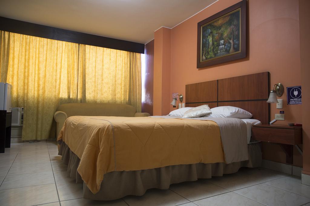 Tropical Inn Hotel جواياكيل المظهر الخارجي الصورة