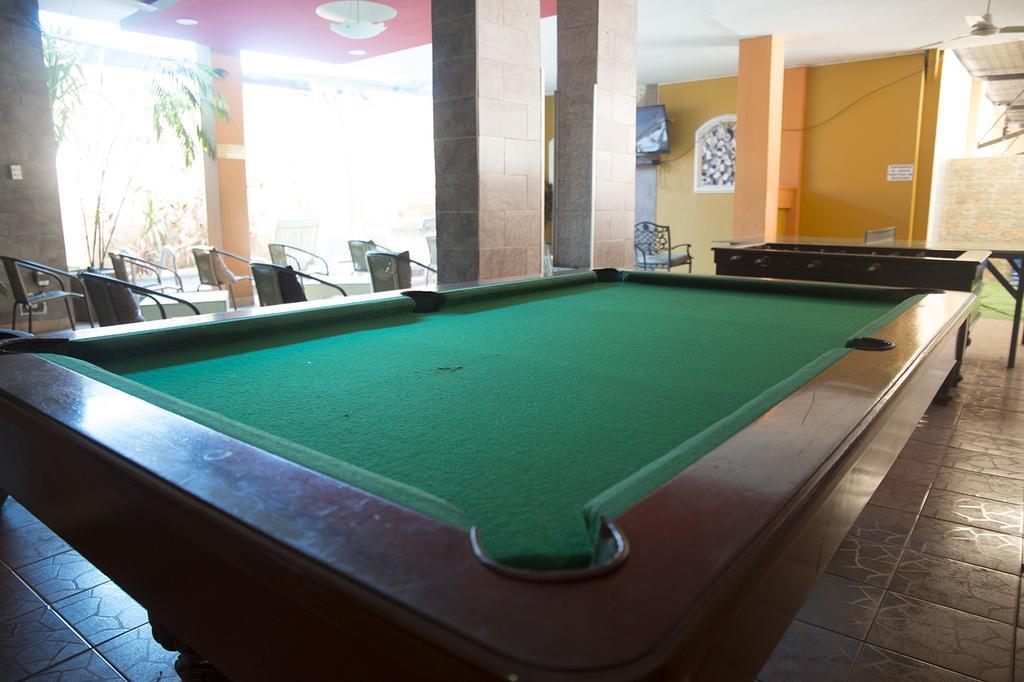 Tropical Inn Hotel جواياكيل المظهر الخارجي الصورة