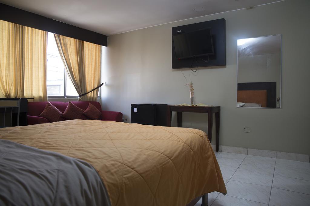 Tropical Inn Hotel جواياكيل المظهر الخارجي الصورة