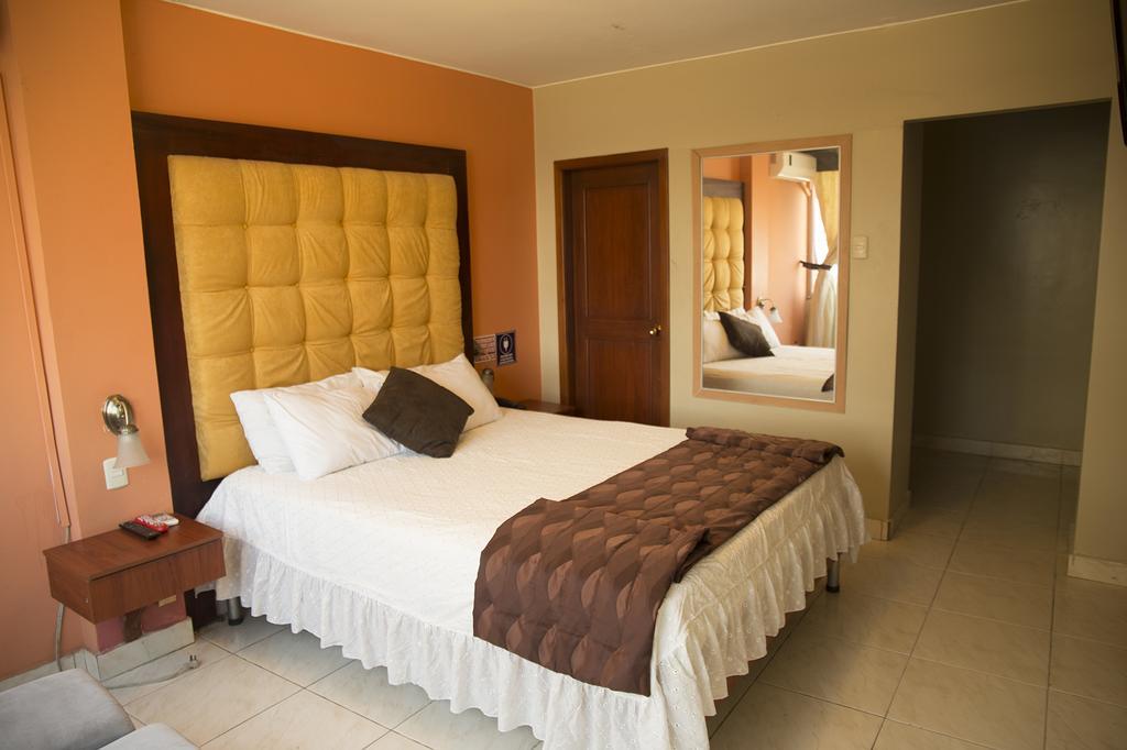 Tropical Inn Hotel جواياكيل المظهر الخارجي الصورة
