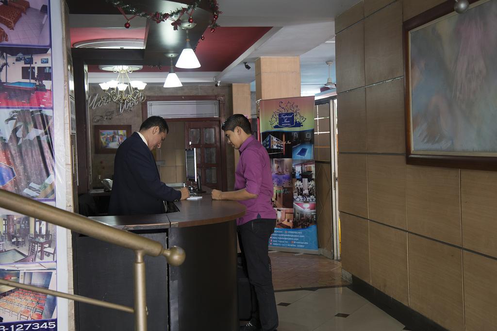 Tropical Inn Hotel جواياكيل المظهر الخارجي الصورة