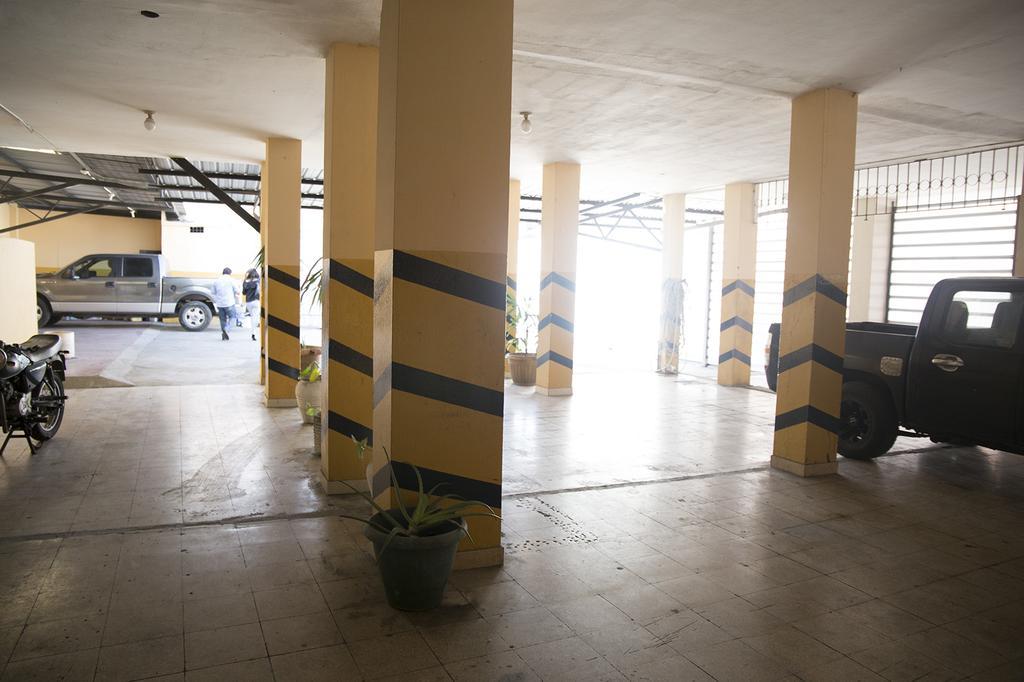 Tropical Inn Hotel جواياكيل المظهر الخارجي الصورة
