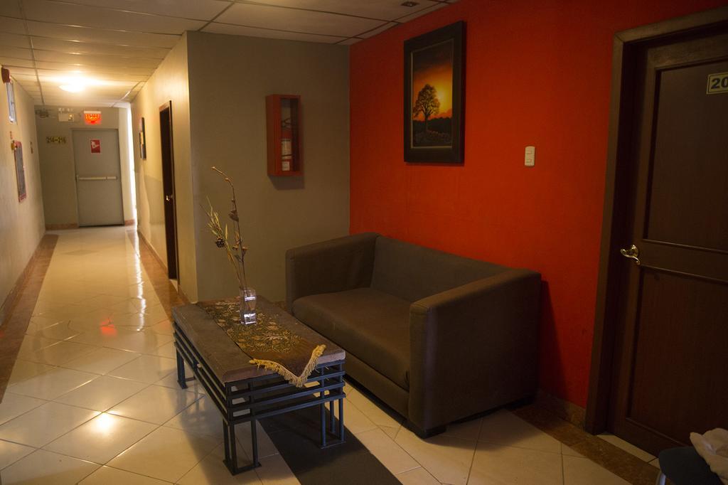 Tropical Inn Hotel جواياكيل المظهر الخارجي الصورة