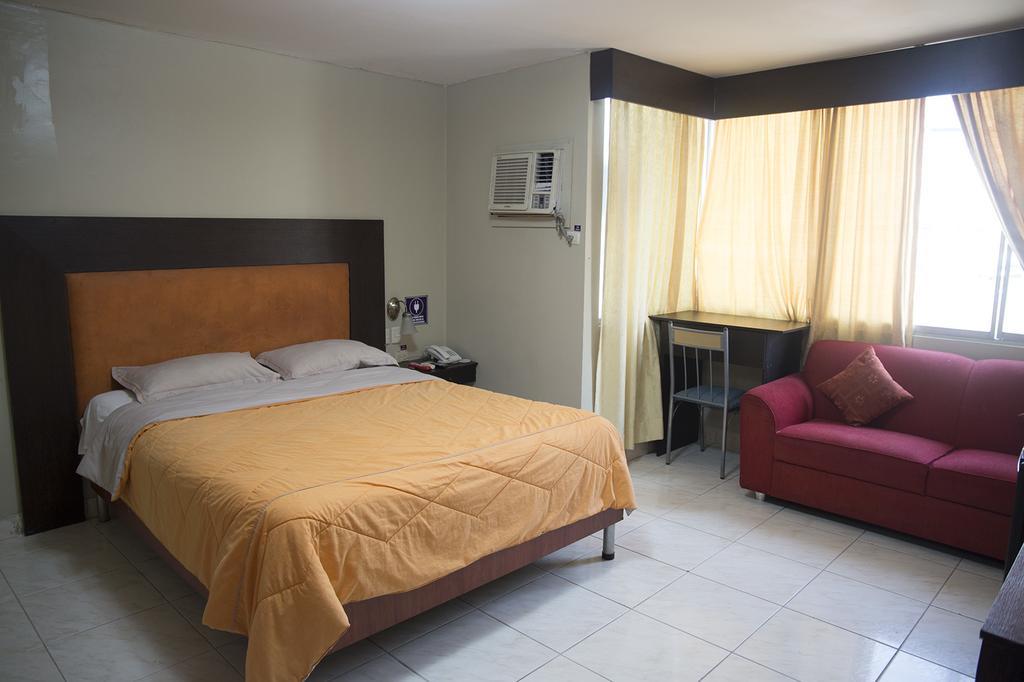 Tropical Inn Hotel جواياكيل المظهر الخارجي الصورة